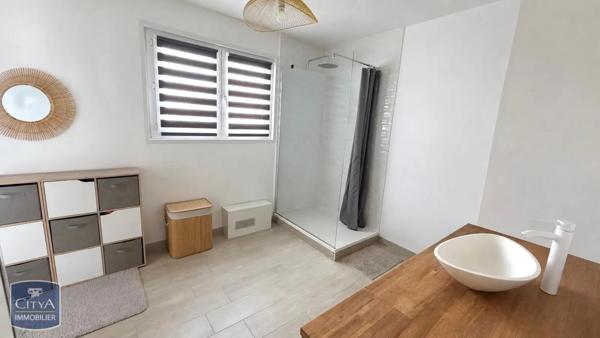 Appartement à louer 2 pièces 54.98m² Brest (29200)