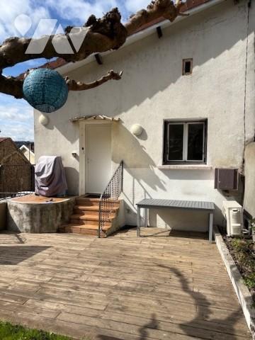 A VOIR TOURNON Nord - Charmante petite maison avec terrasse et jardin