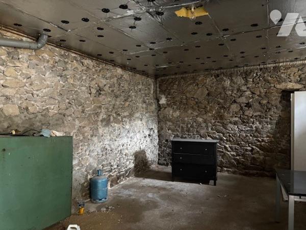 A VOIR TOURNON Nord - Charmante petite maison avec terrasse et jardin