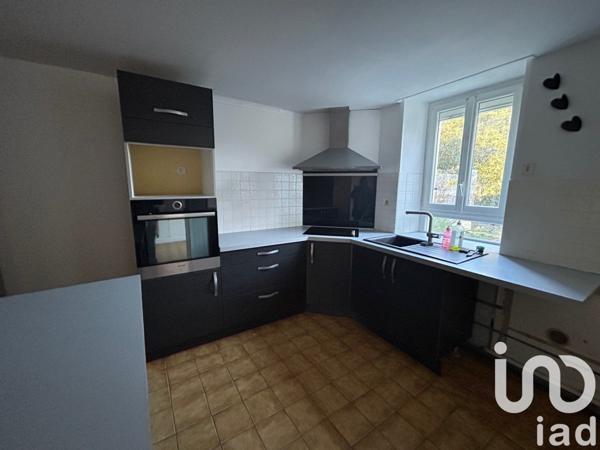 Maison de village 4 pièces de 146 m² à Cherves-Richemont (16370)