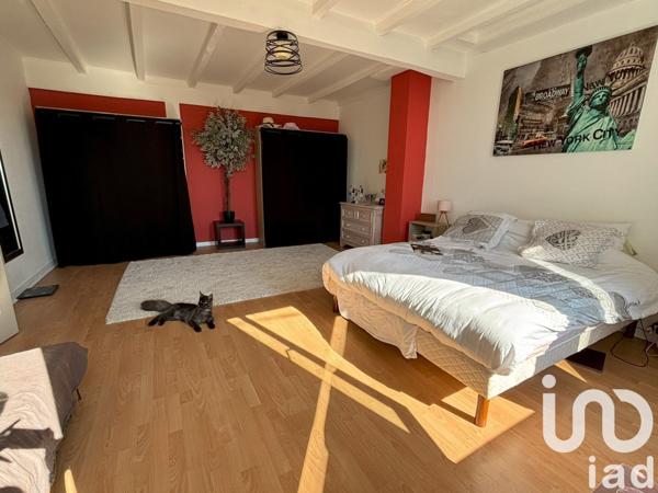 Maison de village 4 pièces de 146 m² à Cherves-Richemont (16370)