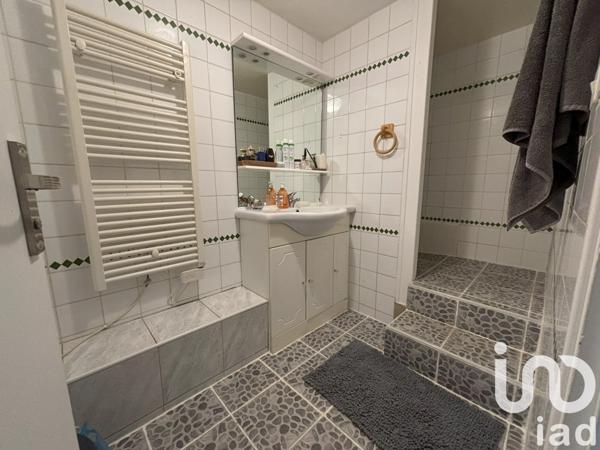 Maison de village 4 pièces de 146 m² à Cherves-Richemont (16370)