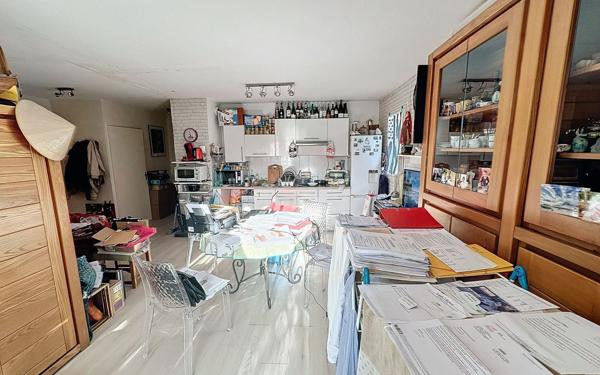 Appartement à vendre    2 pièces • 48 m2 Morières-lès-Avignon