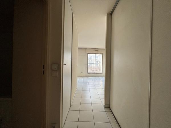 Appartement T1 à vendre à Bordeaux - Croix de Seguey, calme et lumineux