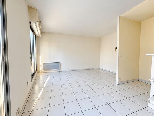 Appartement T1 à vendre à Bordeaux - Croix de Seguey, calme et lumineux