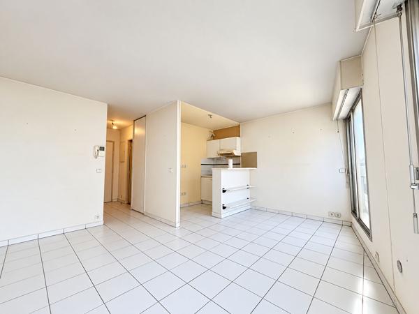 Appartement T1 à vendre à Bordeaux - Croix de Seguey, calme et lumineux