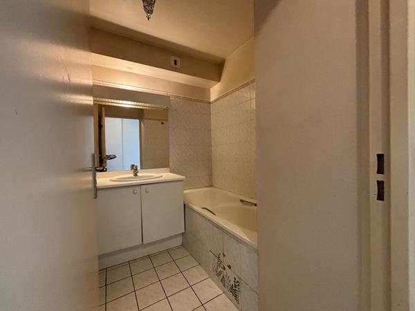 Appartement T1 à vendre à Bordeaux - Croix de Seguey, calme et lumineux