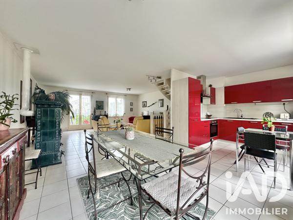 Maison à vendre 6 pièces 123,4 m² Sainte-Geneviève-des-Bois