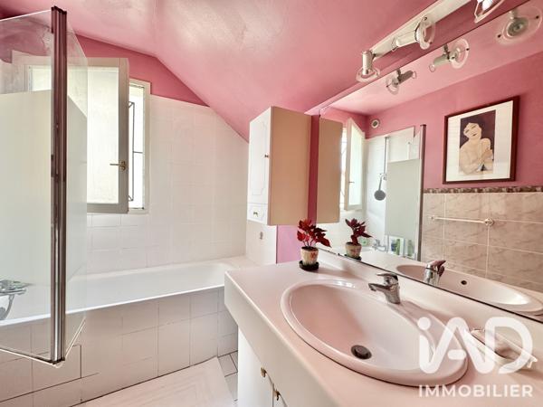 Maison à vendre 6 pièces 123,4 m² Sainte-Geneviève-des-Bois