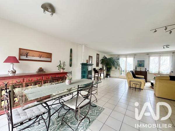 Maison à vendre 6 pièces 123,4 m² Sainte-Geneviève-des-Bois