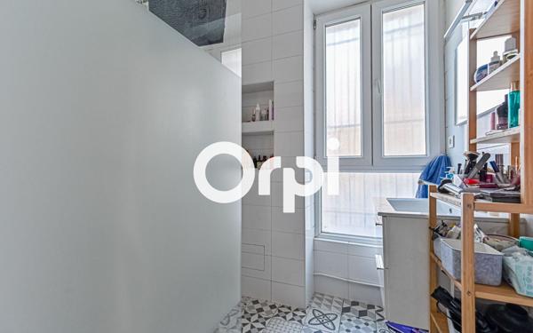 Appartement à vendre    2 pièces • 40,33 m2 Paris 20