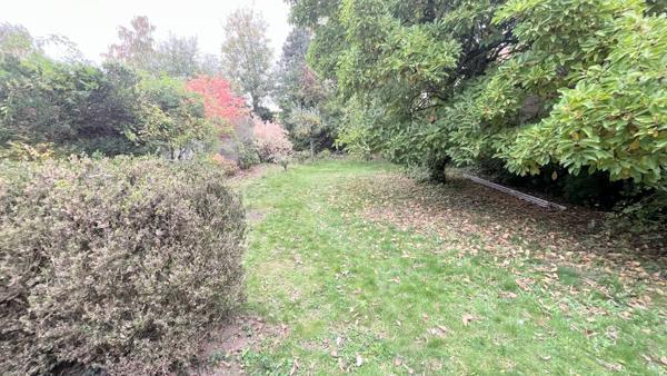 GRANDE MAISON FAMILIALE • LILLE JARDIN DES PLANTES • 200 m² • JARDIN 425 m²