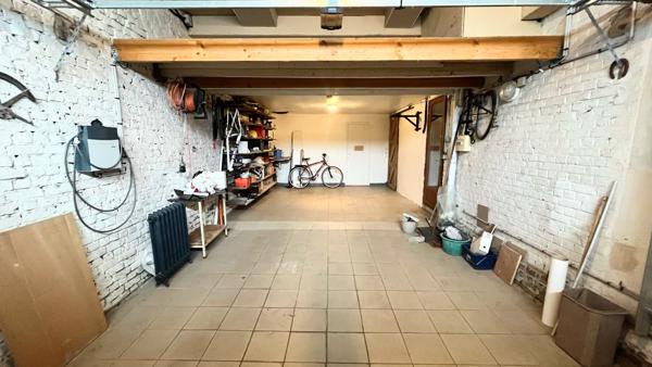 GRANDE MAISON FAMILIALE • LILLE JARDIN DES PLANTES • 200 m² • JARDIN 425 m²