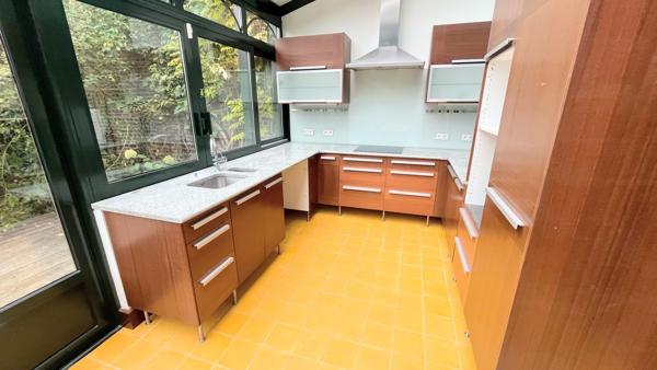 GRANDE MAISON FAMILIALE • LILLE JARDIN DES PLANTES • 200 m² • JARDIN 425 m²
