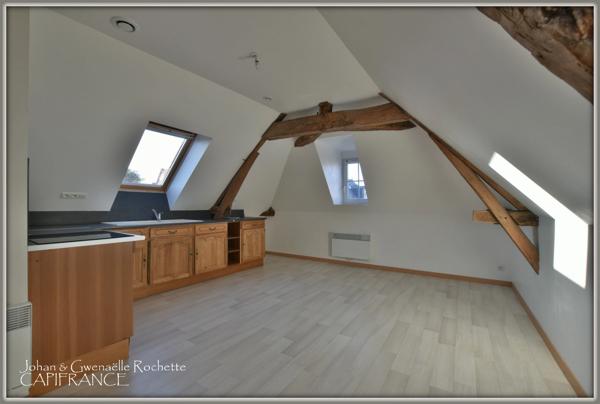 Dpt Maine et Loire (49), à louer JARZE appartement T2