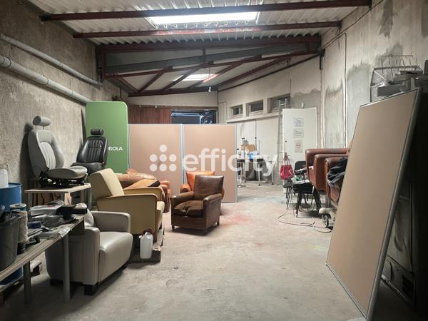 Local Commercial
        
        - 465 m² 401 740 € *