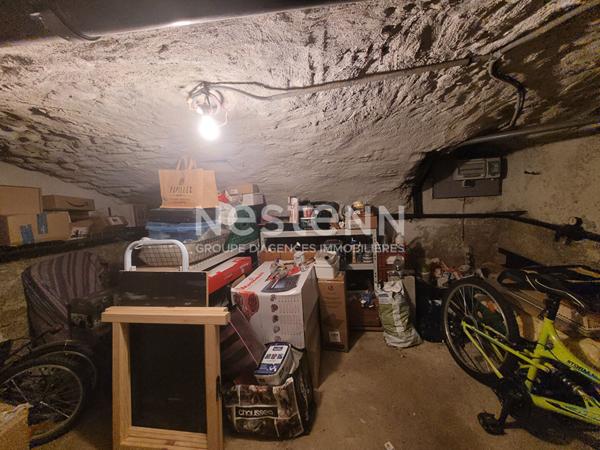 EXCLUSIVITE ! Maison de ville avec balcon et cave, en plein Centre de Retournac