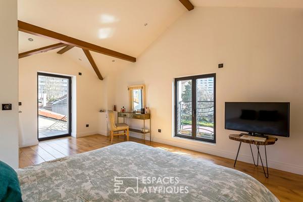 Maison contemporaine avec jardin et piscine