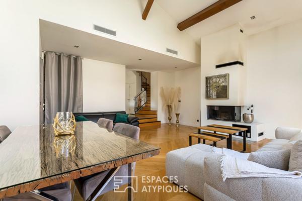 Maison contemporaine avec jardin et piscine