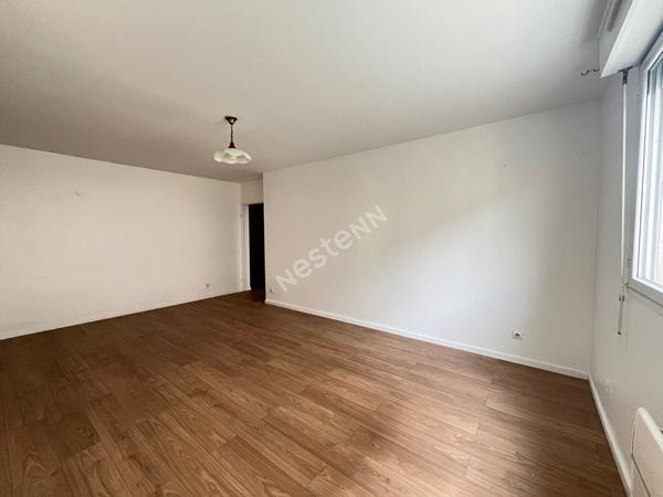 PUTEAUX HYPER CENTRE VILLE Appartement de 3 pièces avec cave et parking