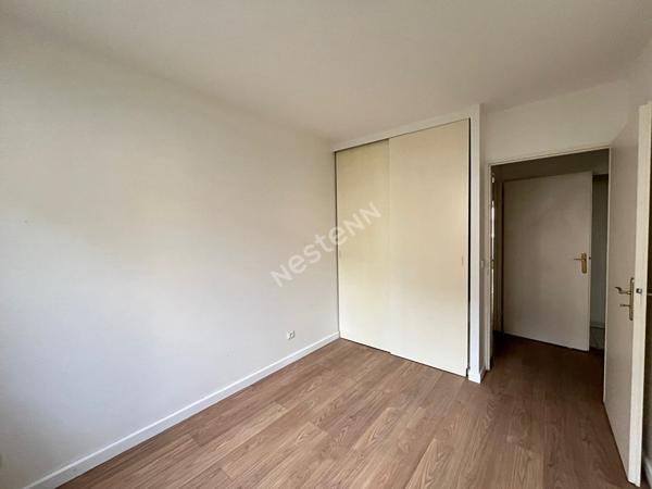 PUTEAUX HYPER CENTRE VILLE Appartement de 3 pièces avec cave et parking