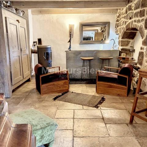 Sud Ardèche :  Maison en pierres rénovée - Charme et Vue