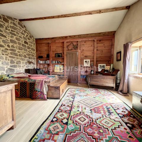 Sud Ardèche :  Maison en pierres rénovée - Charme et Vue