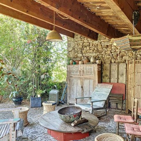 Sud Ardèche :  Maison en pierres rénovée - Charme et Vue