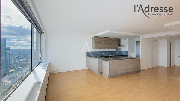 PUTEAUX/ LA DEFENSE - DERNIER ETAGE : appartement 4 pièces de 94m² avec cave et double parking