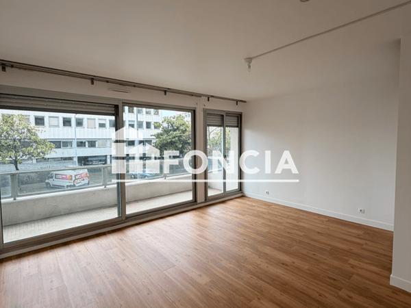 Location Studio 33.37 m² - 15 RUE LOUIS GAIN Angers 49100