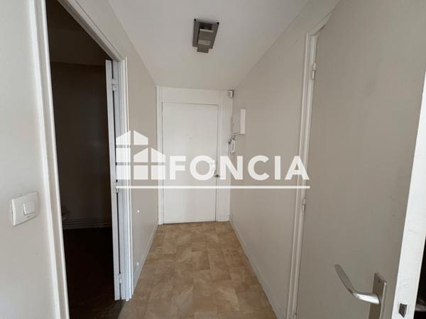 Location Studio 33.37 m² - 15 RUE LOUIS GAIN Angers 49100