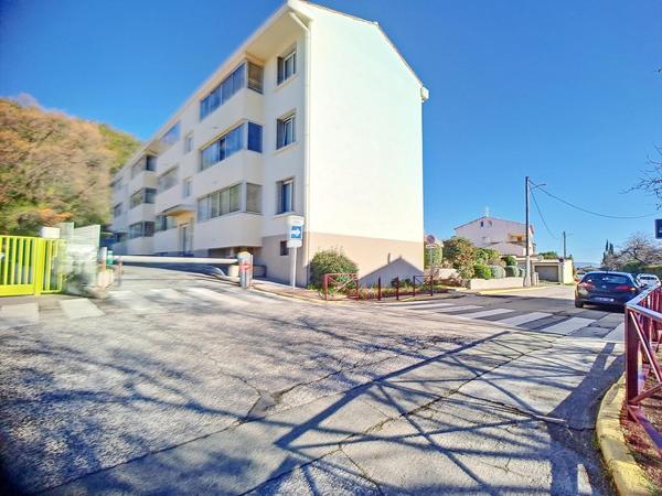 Appartement T3 actuellement loué / Cave et parking