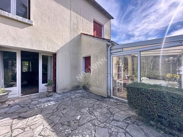 Nantes Hippodrome, en vente exclusive ! Maison dans quartier familial à découvrir, gros potentiel, proche transports en commun, jardin + 600 m² !