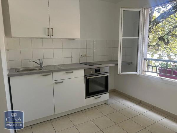 Appartement à louer 3 pièces 60.36m² Trappes (78190)