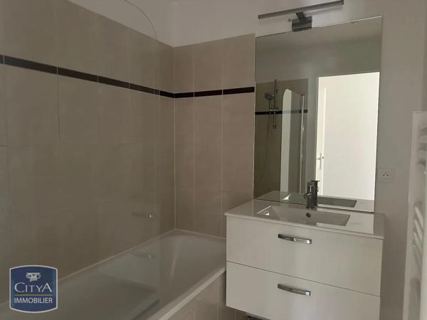 Appartement à louer 3 pièces 60.36m² Trappes (78190)