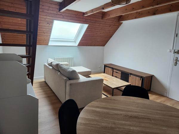 A LOUER appartement duplex T3 meublé Lannilis