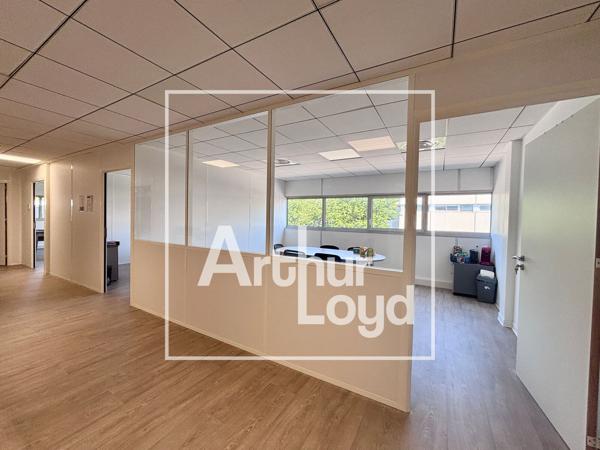 Bureaux à louer à Nîmes dans le parc Georges Besse avec parking privé