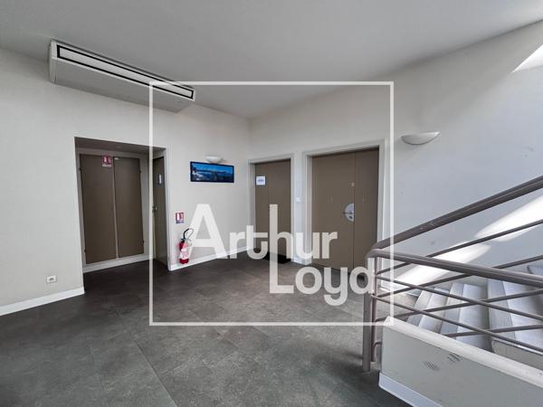 Bureaux à louer à Nîmes dans le parc Georges Besse avec parking privé