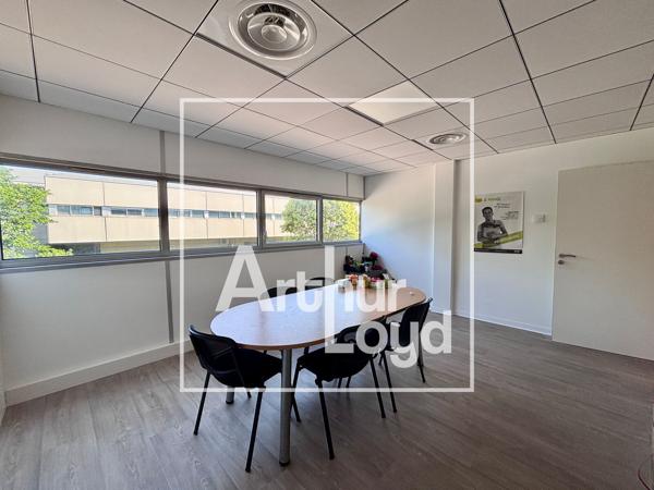 Bureaux à louer à Nîmes dans le parc Georges Besse avec parking privé