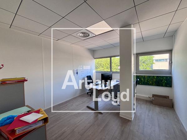 Bureaux à louer à Nîmes dans le parc Georges Besse avec parking privé