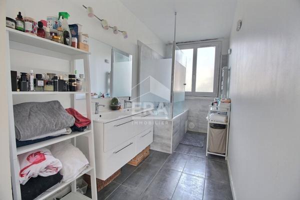 Appartement à vendre - 3 pièces de 63 m² environ