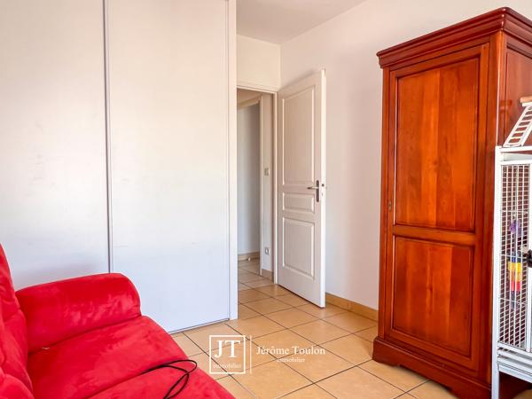 Appartement
                                                                                                                                                                                                                                                                                                                        4 pièce(s)                                                                                                                                                                                                          3 chambre(s)                                                                                                                                                                                                          79  m²