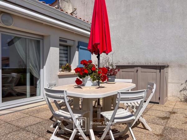Appartement
                                                                                                                                                                                                                                                                                                                        4 pièce(s)                                                                                                                                                                                                          3 chambre(s)                                                                                                                                                                                                          79  m²
