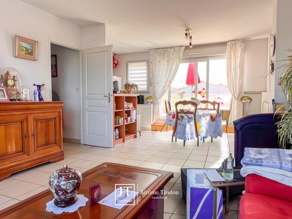 Appartement
                                                                                                                                                                                                                                                                                                                        4 pièce(s)                                                                                                                                                                                                          3 chambre(s)                                                                                                                                                                                                          79  m²