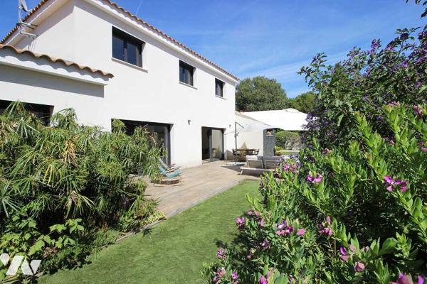 Magnifique villa de 134 m2 hab. sur 2 niveaux (avec terrasse & piscine) aux 3 Lucs à Marseille (12e)