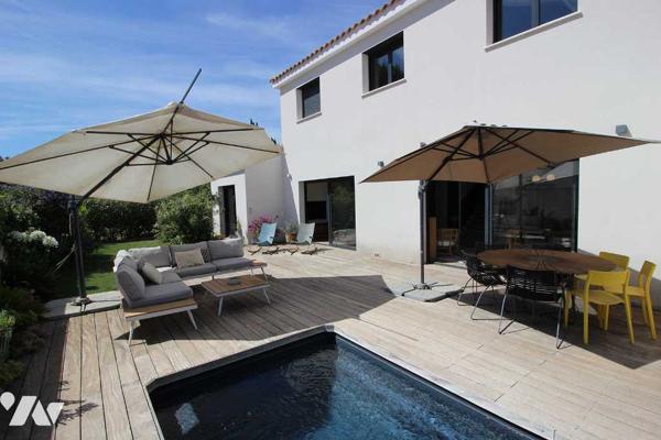 Magnifique villa de 134 m2 hab. sur 2 niveaux (avec terrasse & piscine) aux 3 Lucs à Marseille (12e)