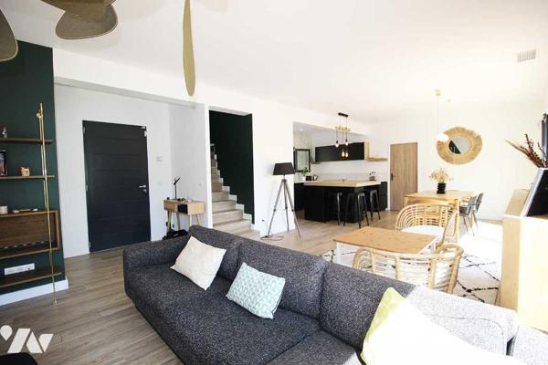 Magnifique villa de 134 m2 hab. sur 2 niveaux (avec terrasse & piscine) aux 3 Lucs à Marseille (12e)