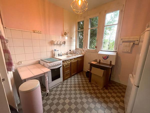 PAVILLON 2 CHAMBRES 1 BUREAU PROCHE CENTRE DE VALENCAY AVEC TERRAIN ET GARAGE (INDRE 36)