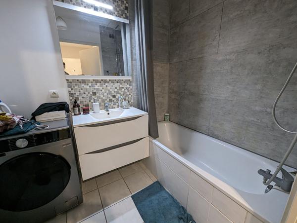 Appartement à louer Bordeaux : 2 pièces, 45m² avec 1 chambre(s) à 728€ - AJP Immobilier Pessac