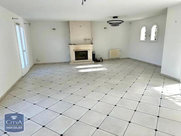 Maison à louer 5 pièces 154.12m² Saint-Jean-d'Illac (33127)
